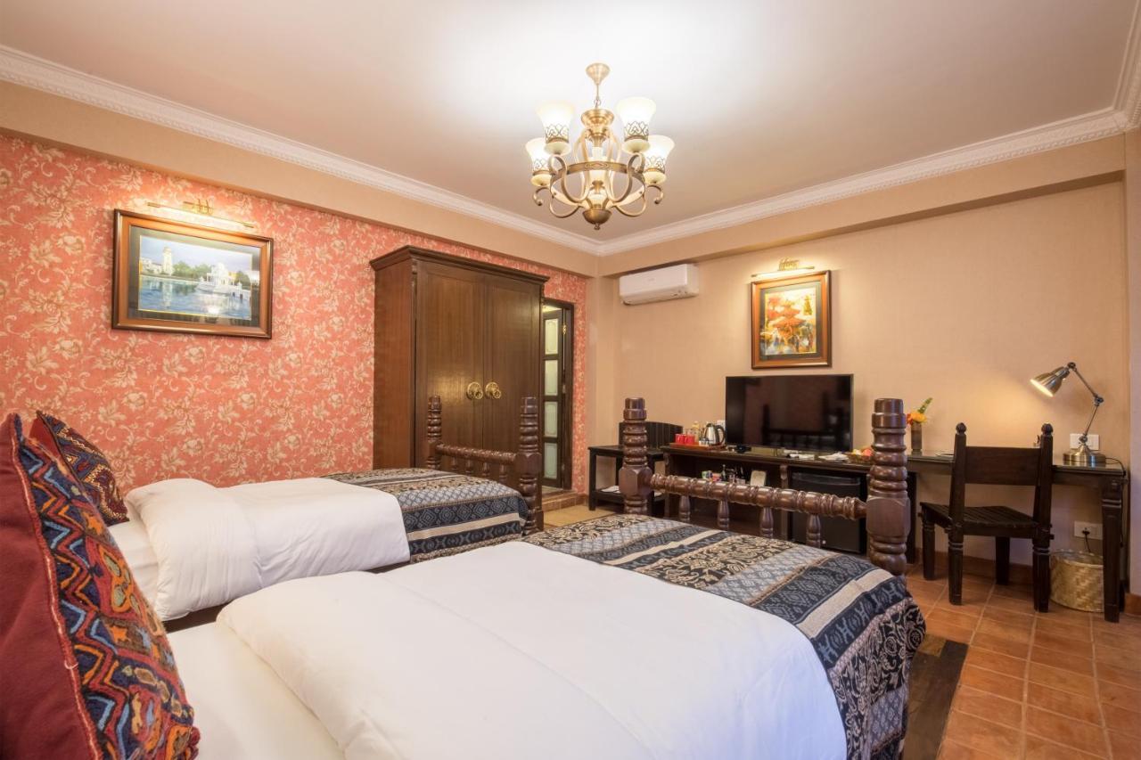 เบเบอร์ มาฮาล วิลาส Hotel กาฐมาณฑุ ภายนอก รูปภาพ